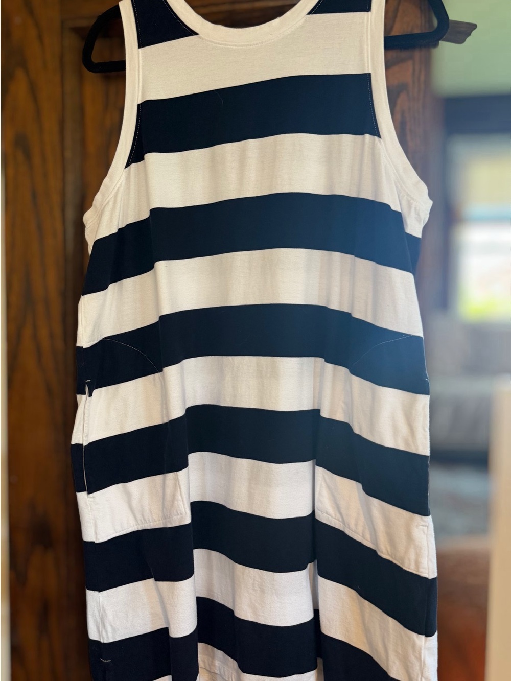 Old Navy White and Navy Striped Tee Dress - Pockets!